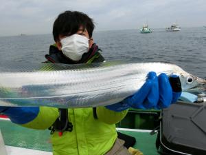 大型・中型アジ入れ食いです！！